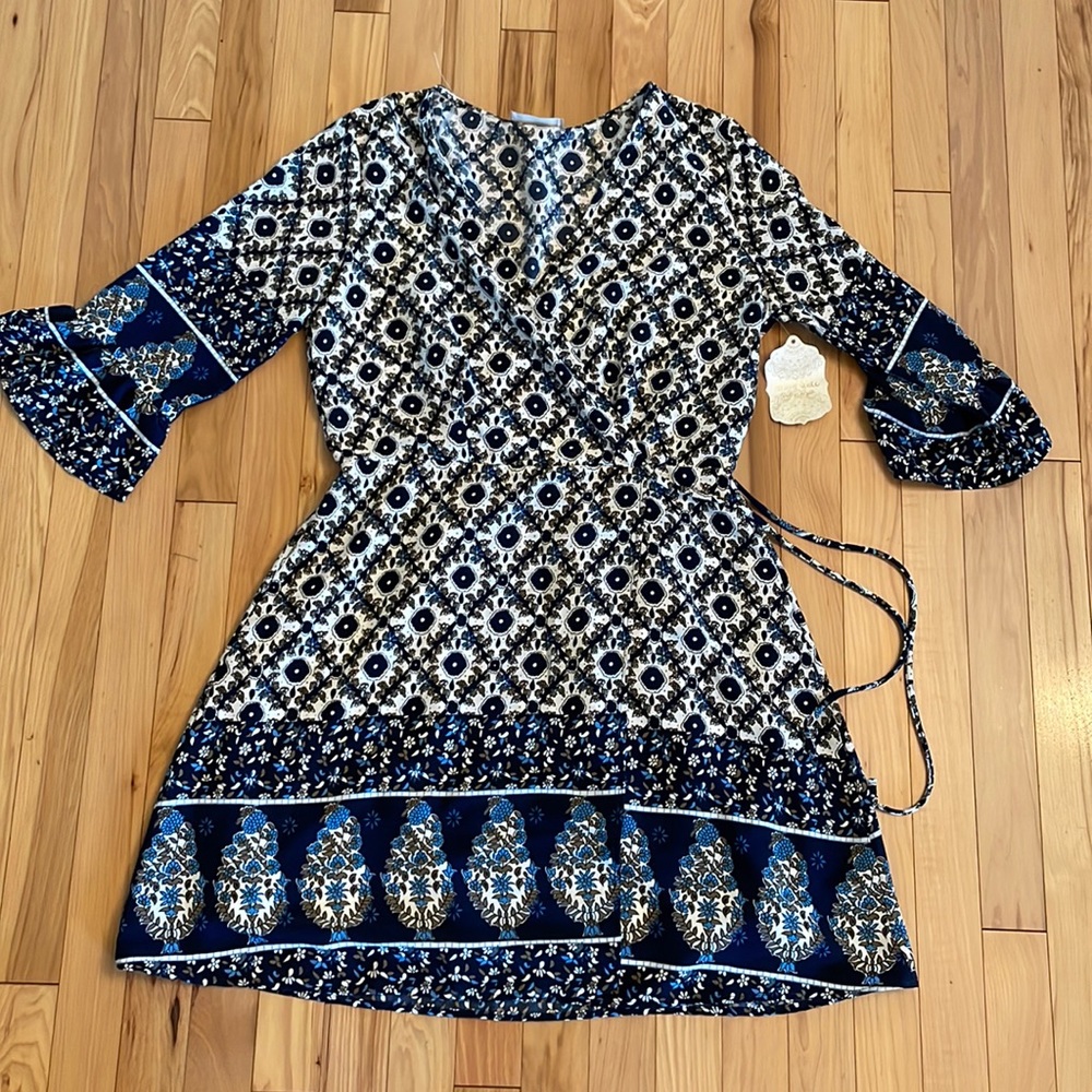 BNWT size medium dress - Altar’d state